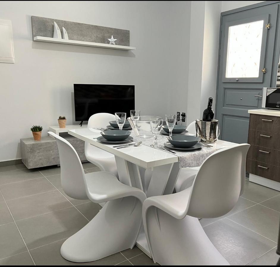 Thania'S House ,4 Minutes From The Center Of Hermoulis Ermoupoli Exterior photo