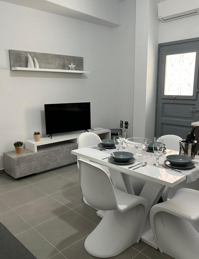 Thania'S House ,4 Minutes From The Center Of Hermoulis Ermoupoli Exterior photo